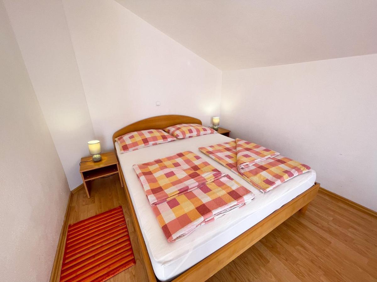 Apartmani Toni 드라말리 외부 사진